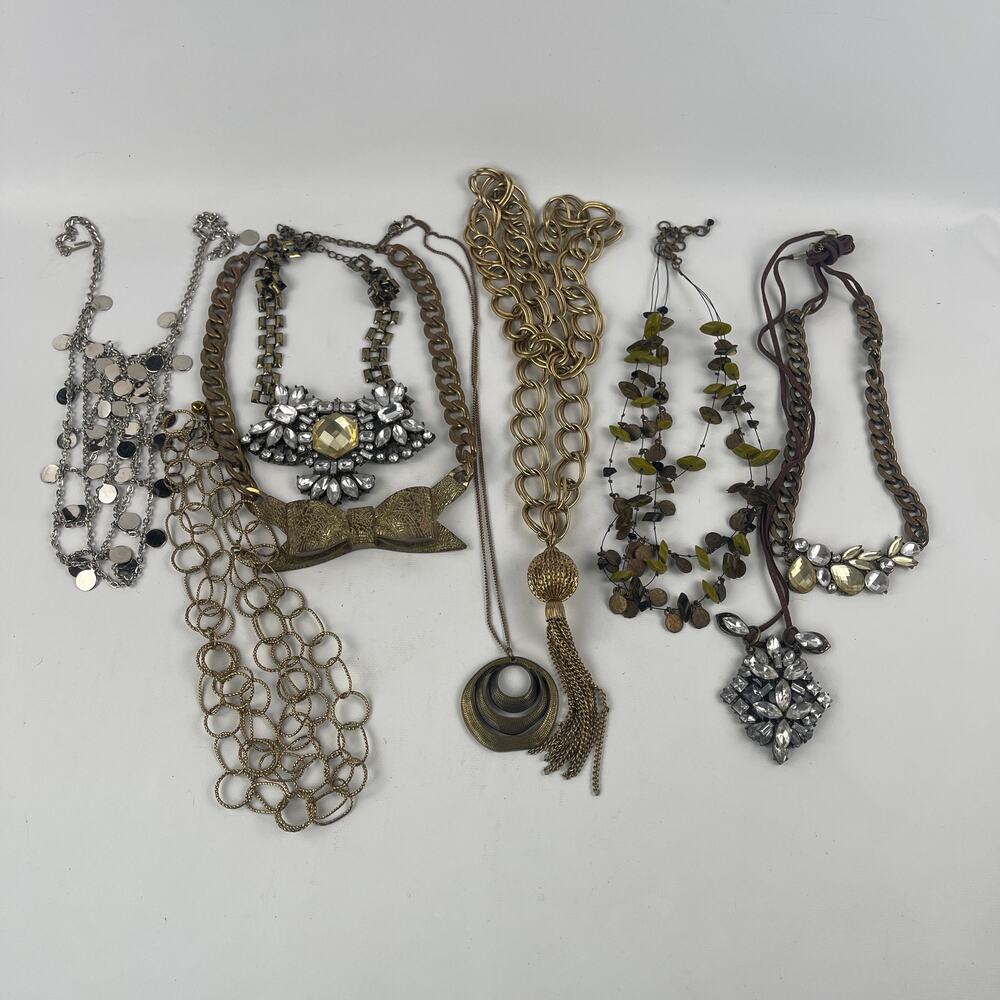 Assorted Lot of 9 Necklaces / Chokers Jewelry; Chunky and Rhinestone